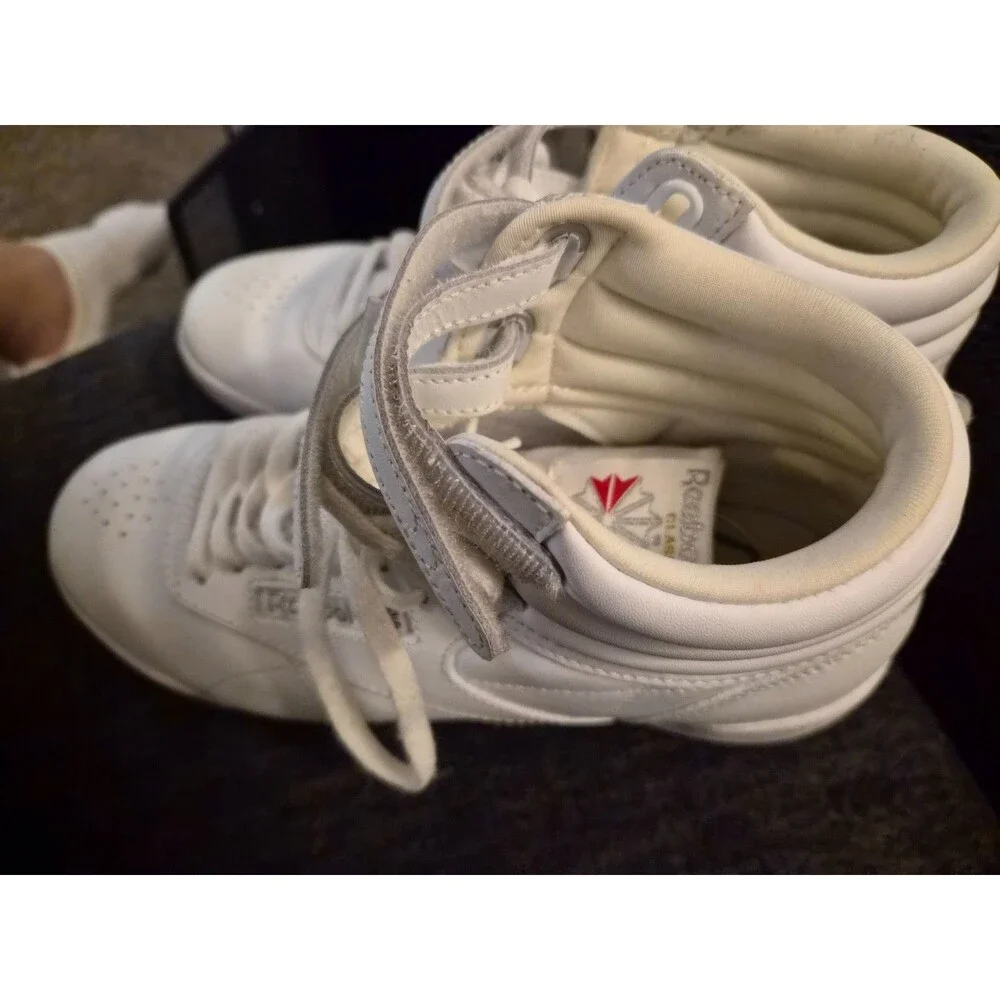Reebok Classic High Top Shoes White Women’s Size 4.5 Good Condition!